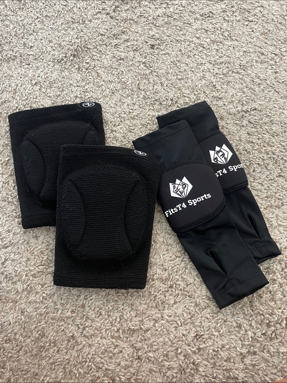 FitsT4 Sports Black Knee and Elbow Pad Set for volleyball